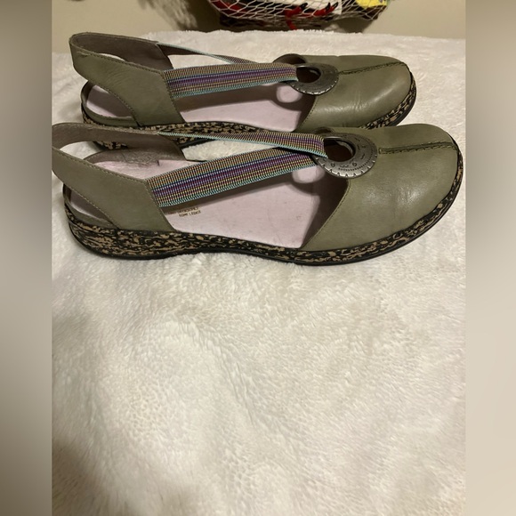 Rieker Shoes - Rieker Green Leather Rainbow Strap Closed Toe Shoes Women Size 41/ US 10